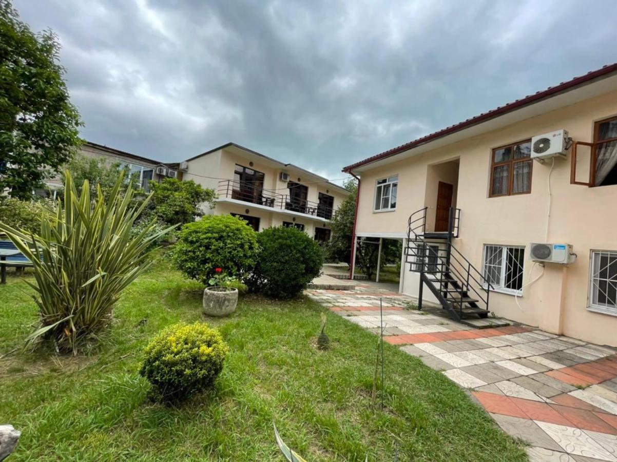 Guest House Dali Γκάγκρα Εξωτερικό φωτογραφία
