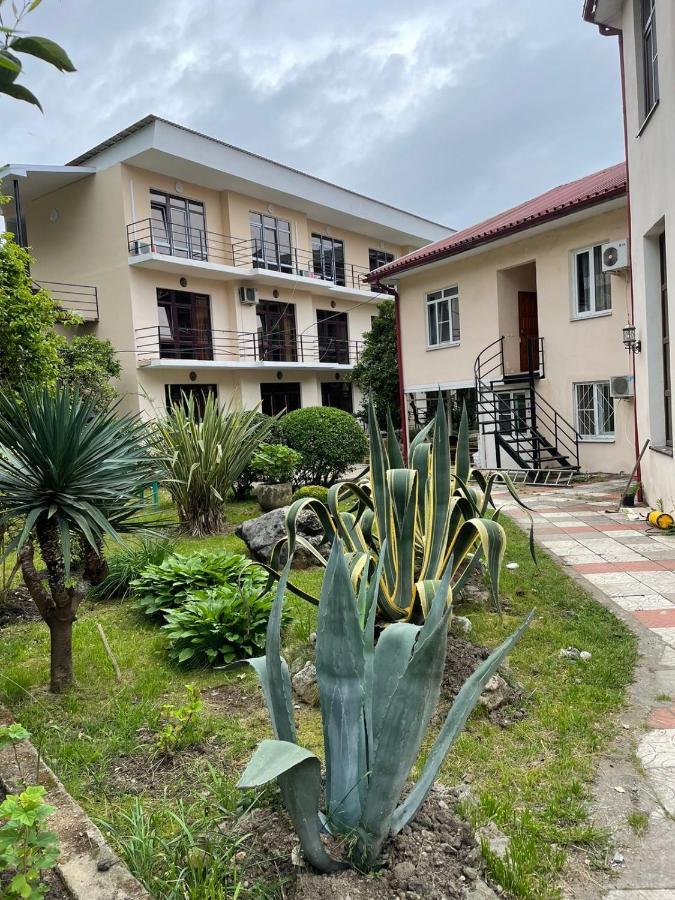 Guest House Dali Γκάγκρα Εξωτερικό φωτογραφία