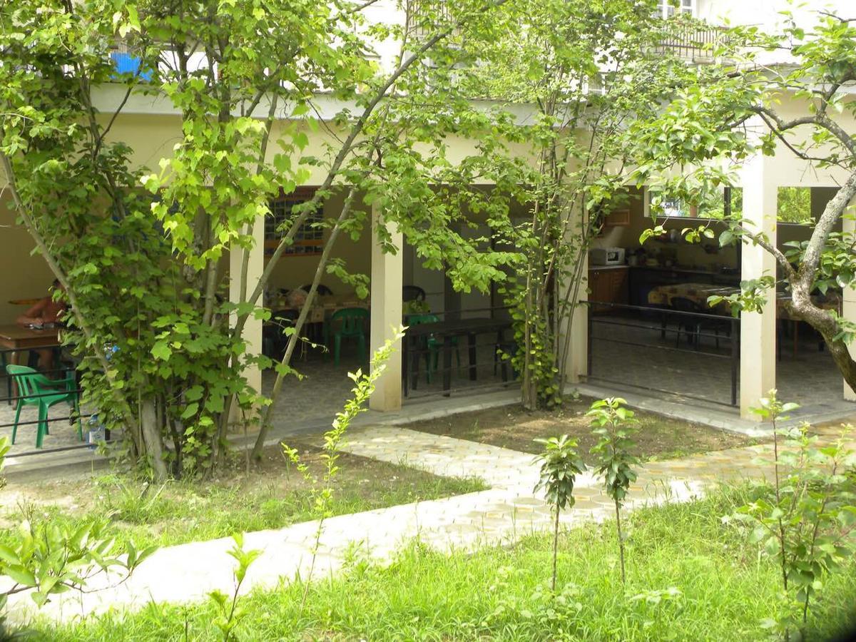 Guest House Dali Γκάγκρα Εξωτερικό φωτογραφία