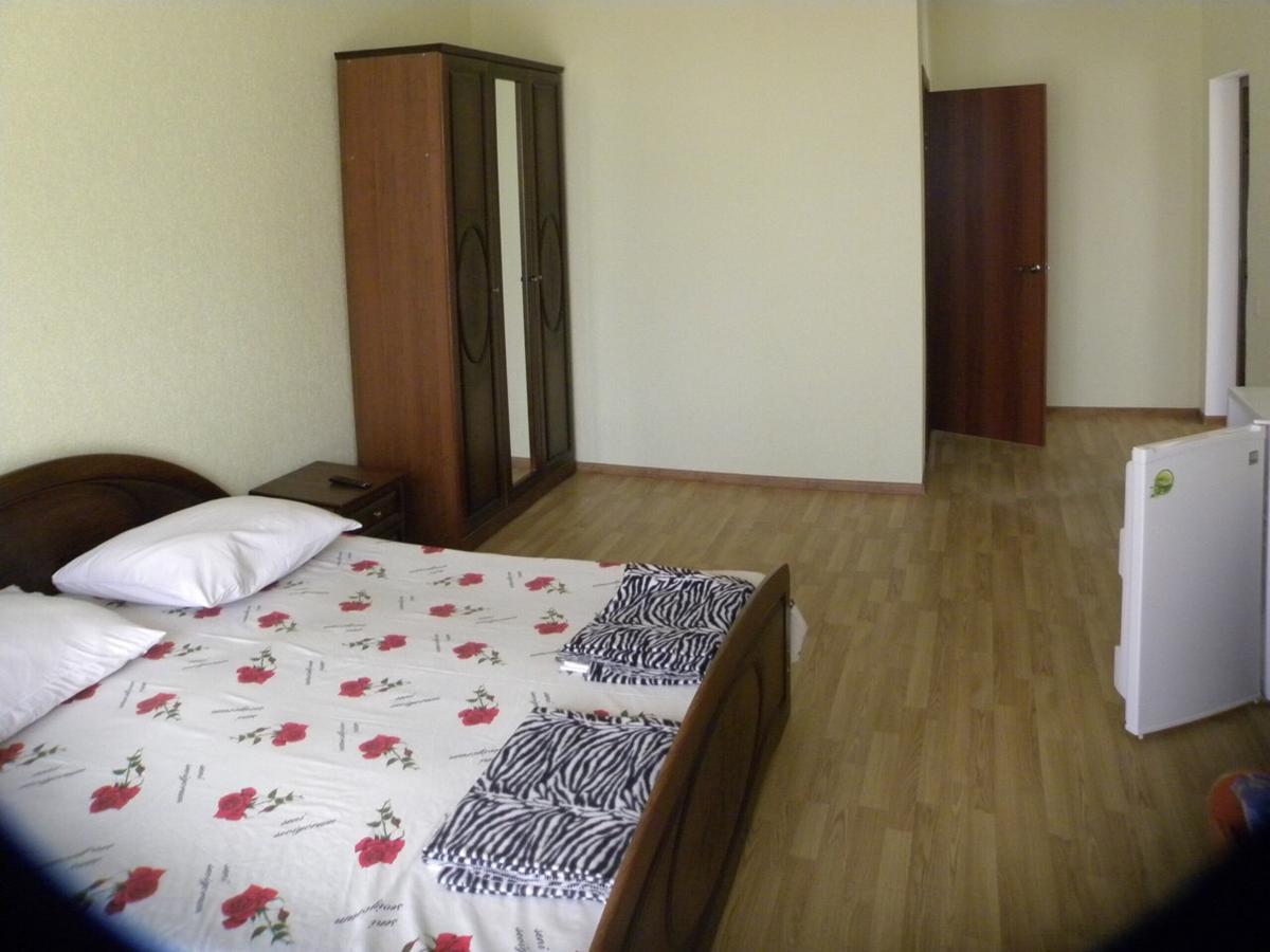 Guest House Dali Γκάγκρα Εξωτερικό φωτογραφία