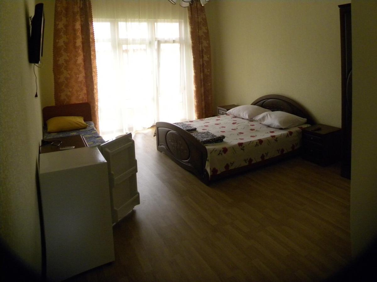 Guest House Dali Γκάγκρα Εξωτερικό φωτογραφία